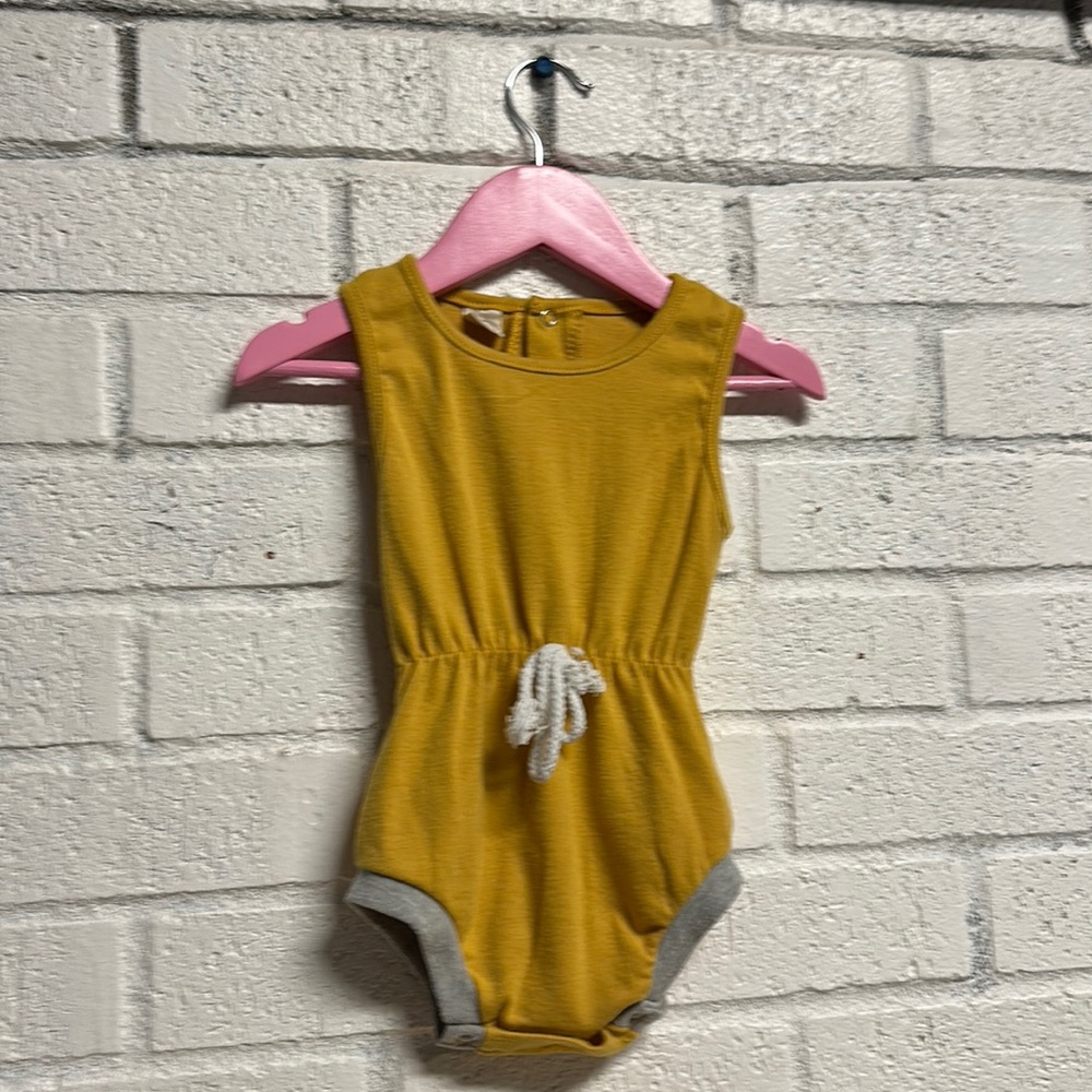 Mustard romper